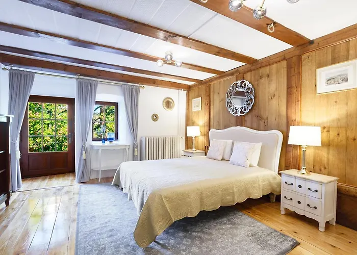 A Castle Spirit In Chateau Du Chatelard Apartment